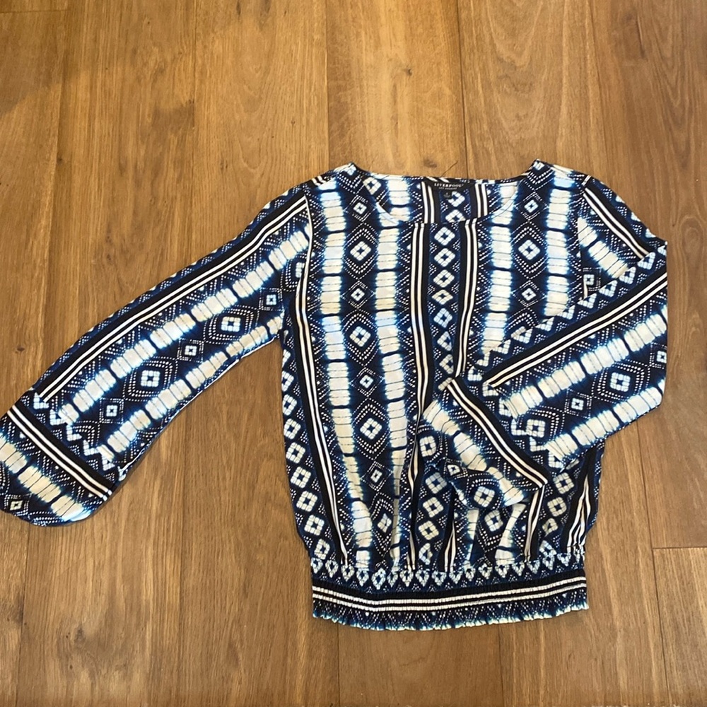 Blue, white and Black patterned blouse never worn with no tags